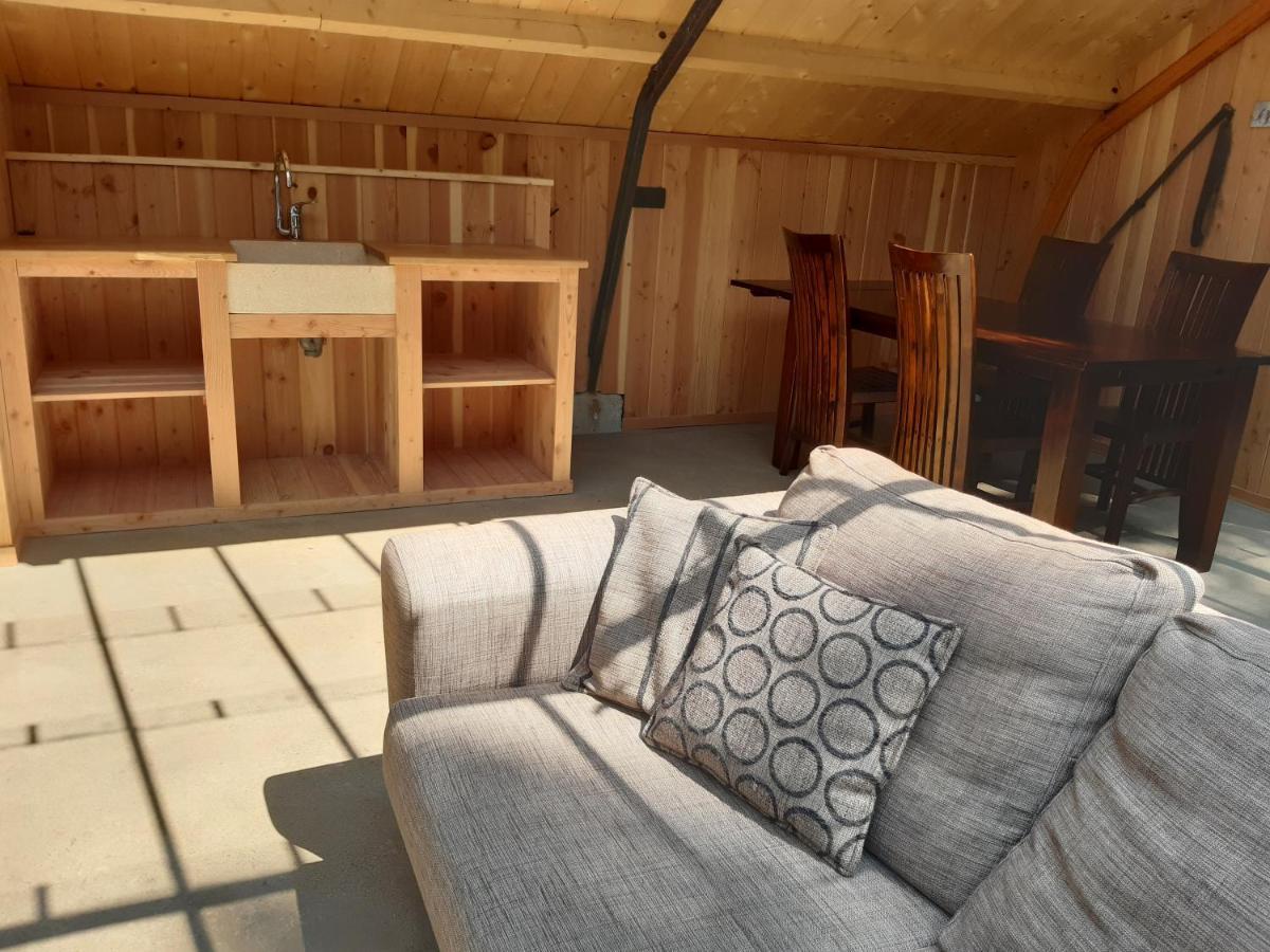Natuurslaapkamer De Zaadeest Boskamer Lomm Buitenkant foto