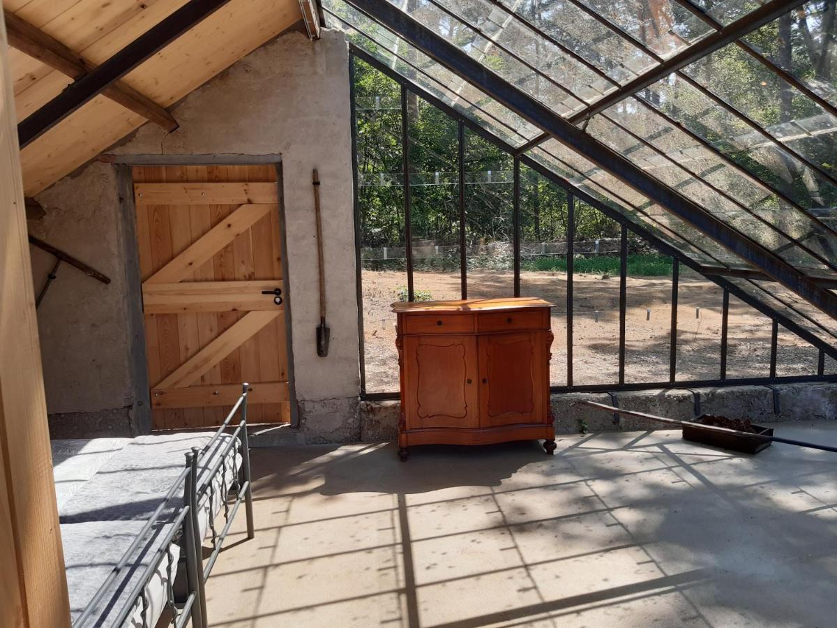 Natuurslaapkamer De Zaadeest Boskamer Lomm Buitenkant foto