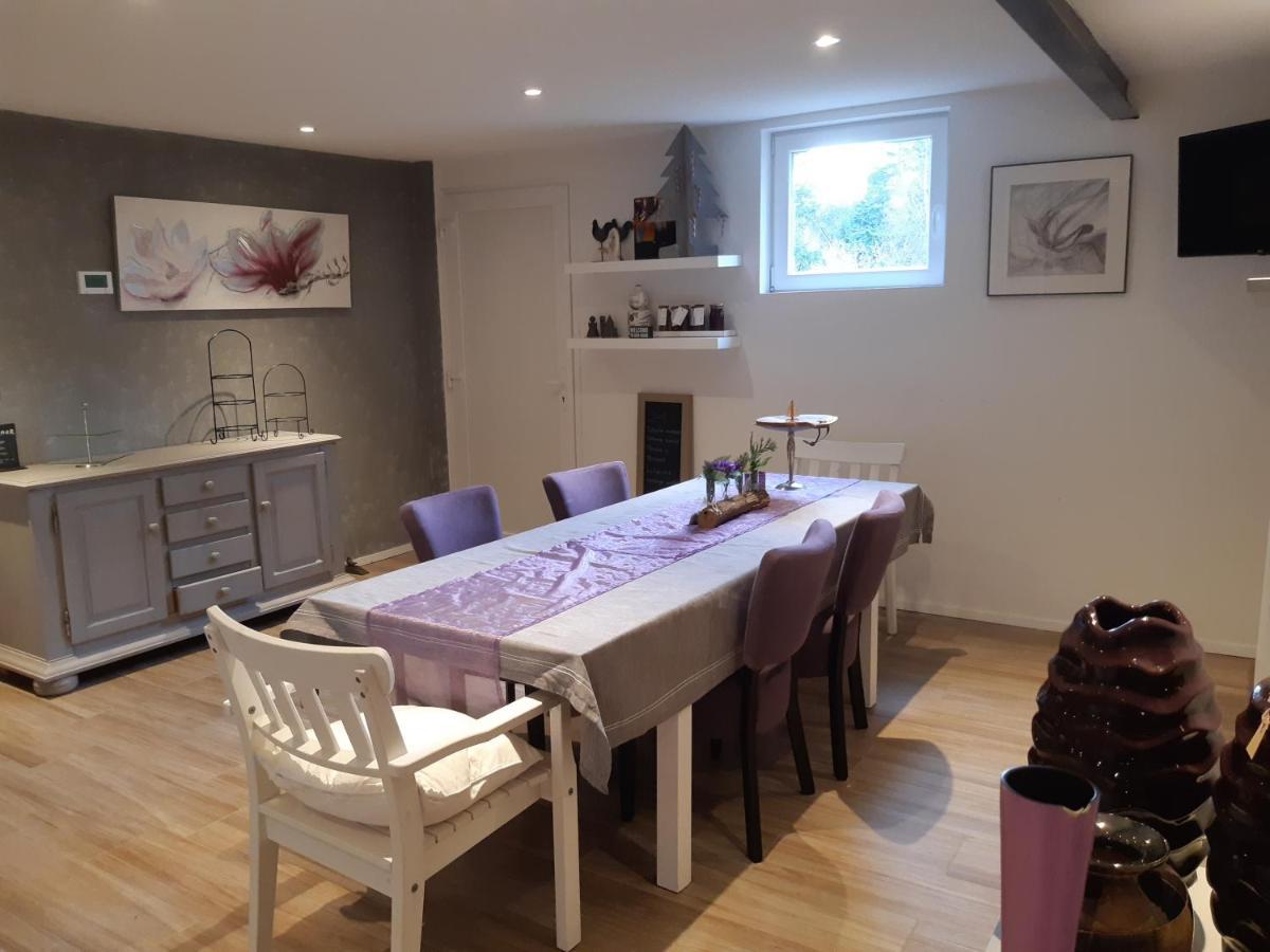 Natuurslaapkamer De Zaadeest Boskamer Lomm Buitenkant foto