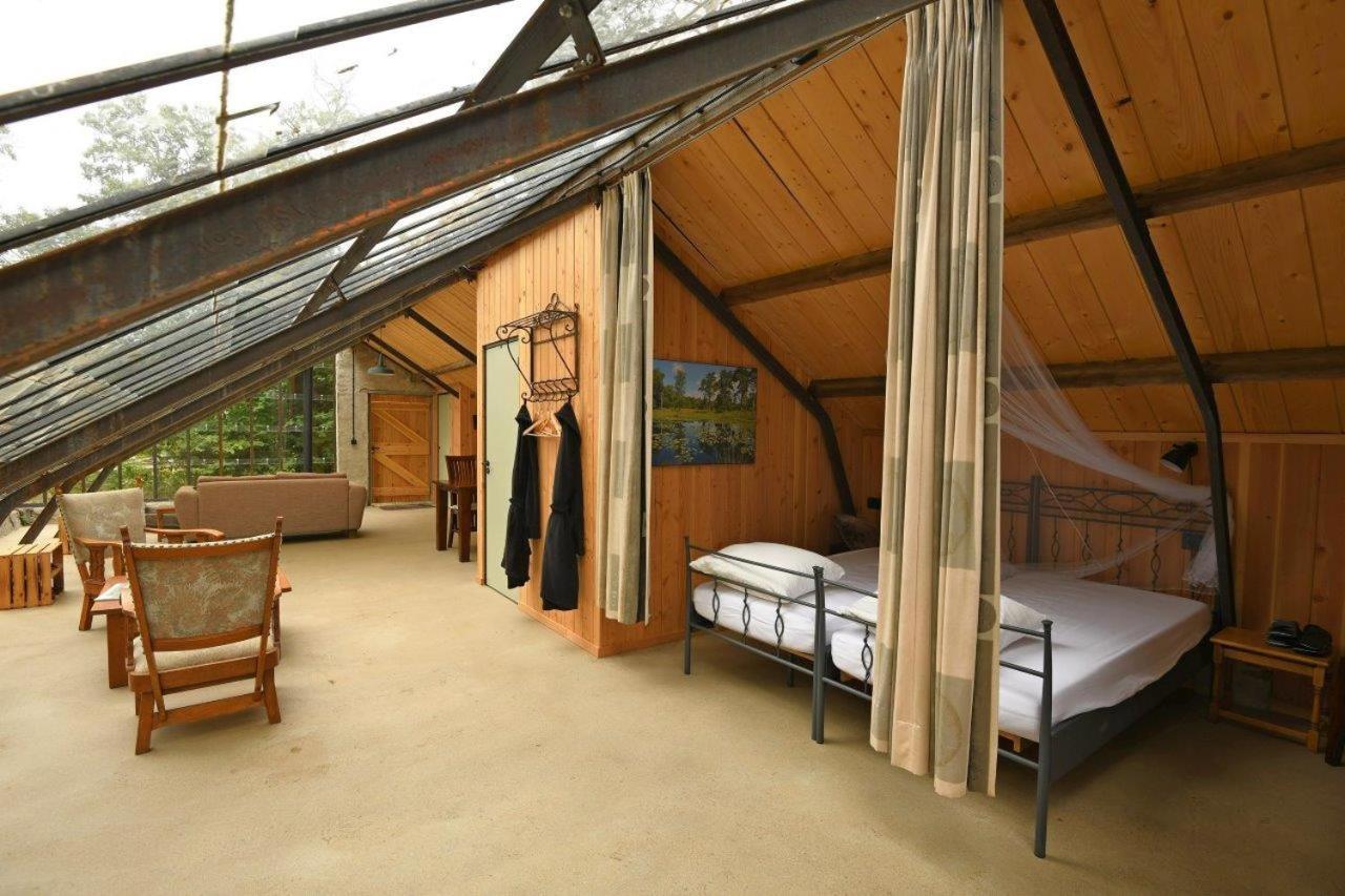 Natuurslaapkamer De Zaadeest Boskamer Lomm Buitenkant foto