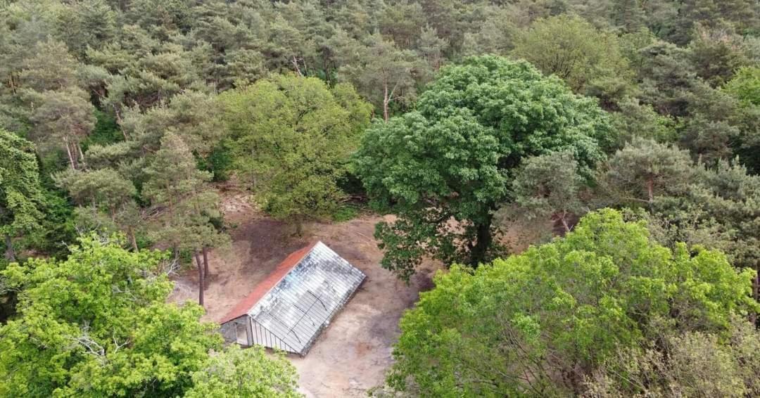 Natuurslaapkamer De Zaadeest Boskamer Lomm Buitenkant foto